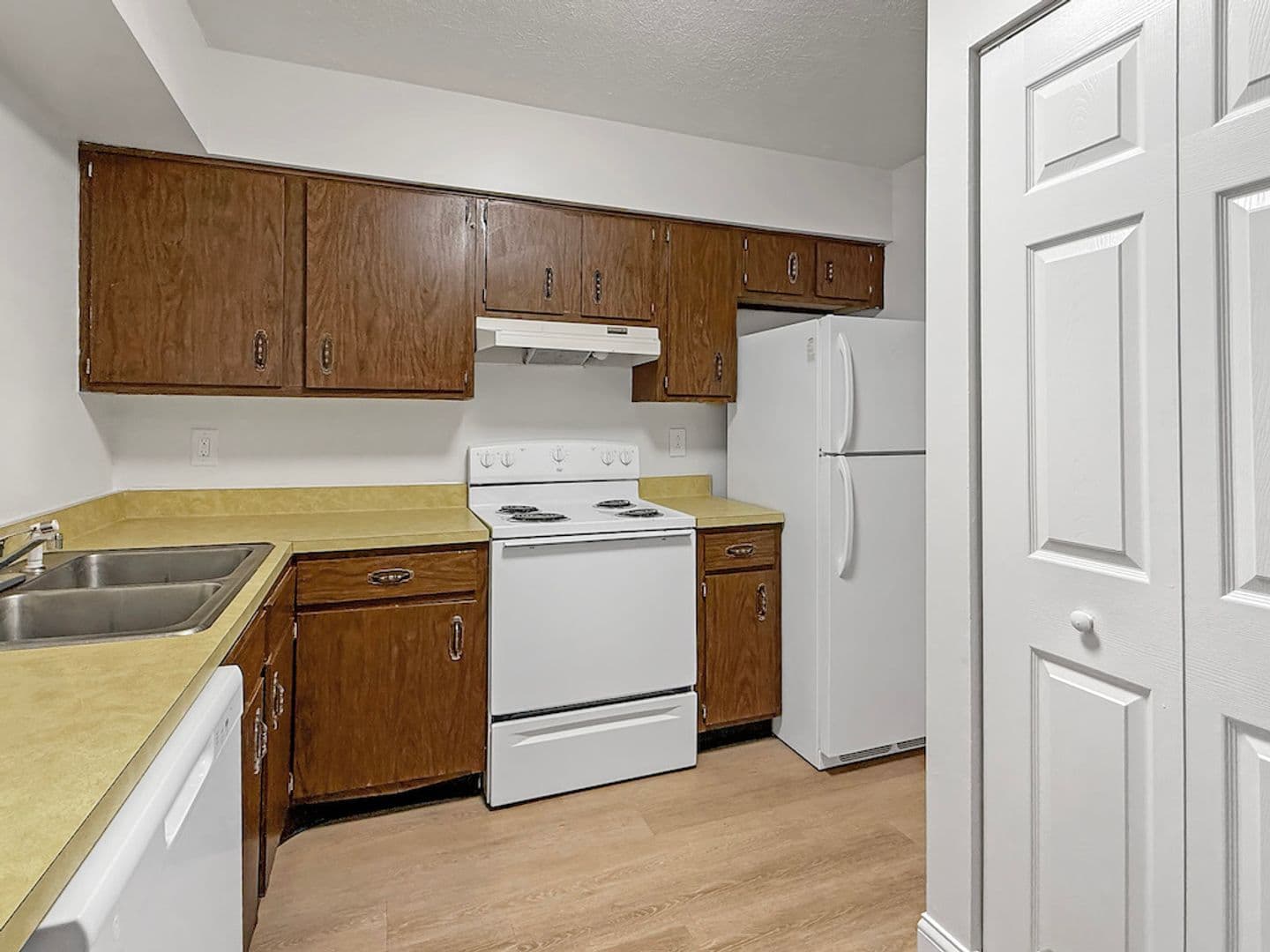 Evansville House: 5564 East Virginia Street