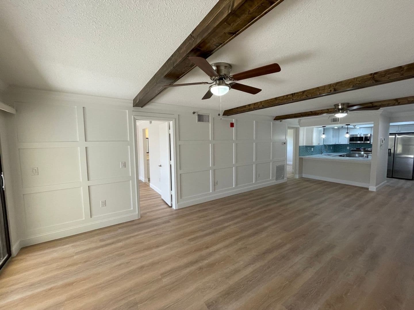 Osprey Apartment: 2090 S Tamiami Tr