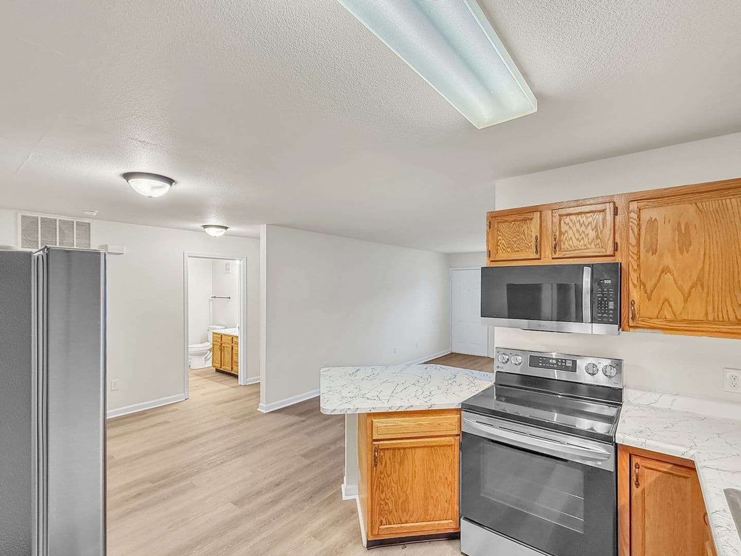 Indianapolis House: 6014 Castleford Dr