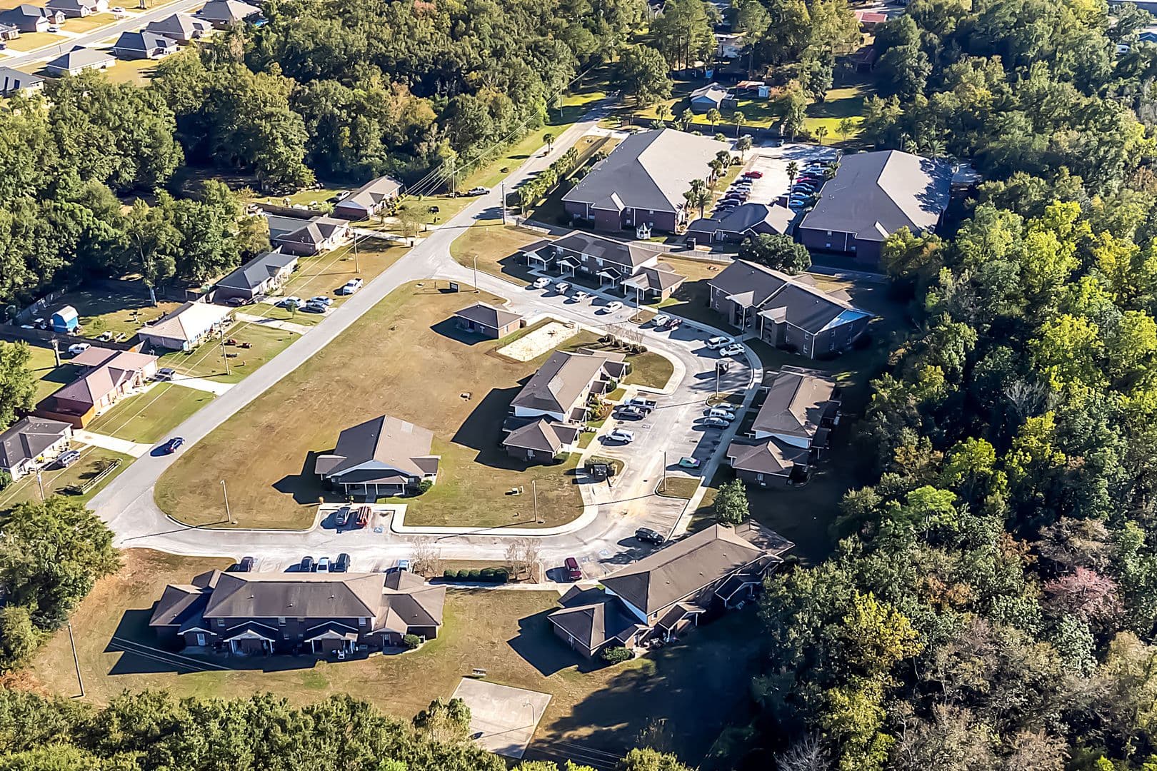 Robertsdale House: 22613 Mattingly Street