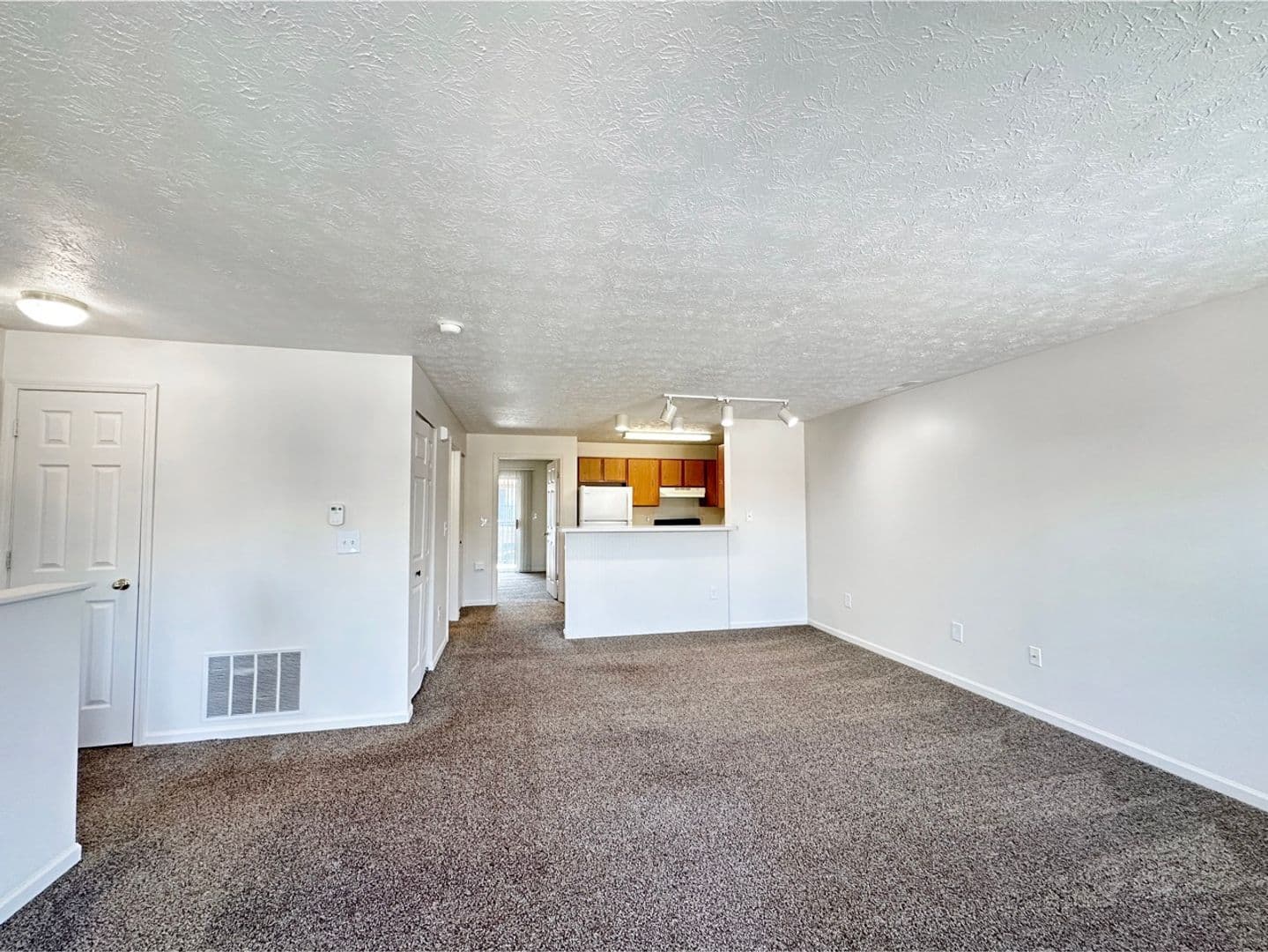 Adrian House: 172 Sand Creek Highway