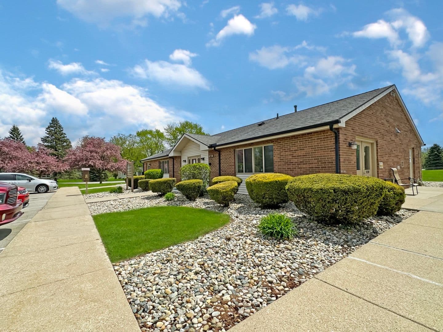 Adrian House: 172 Sand Creek Highway