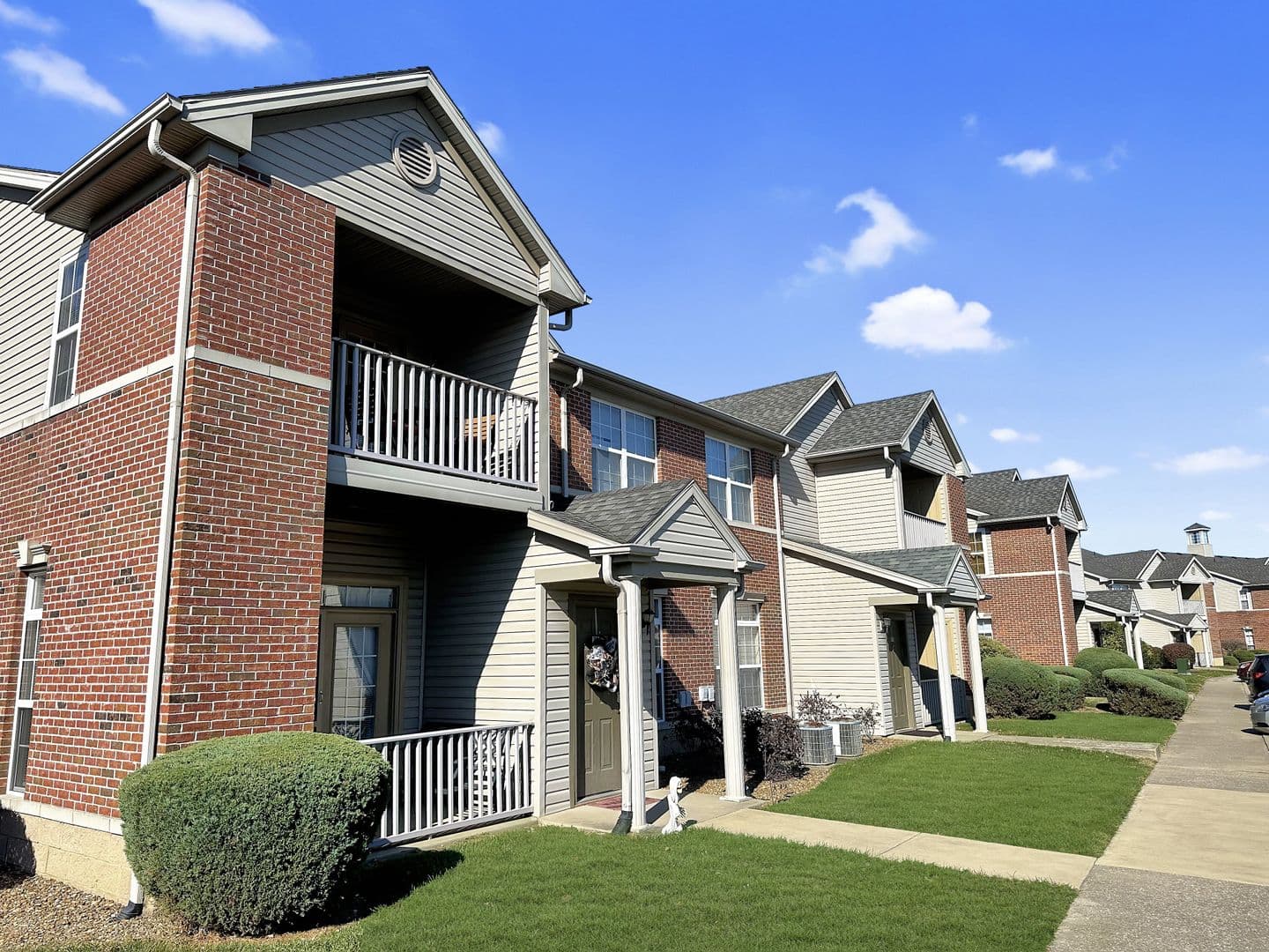 Newburgh House: 8584 Lincoln Ave