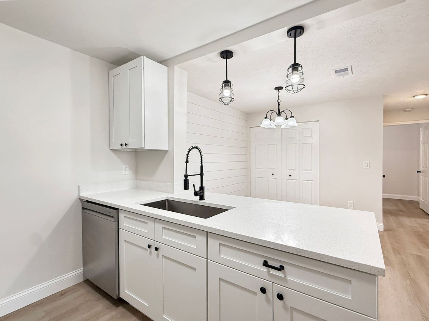 Newburgh House: 4152 Bell Road