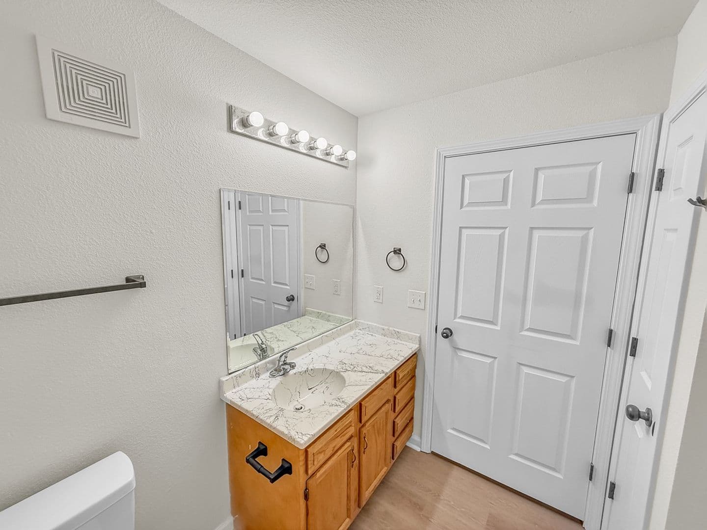 Indianapolis House: 6014 Castleford Dr
