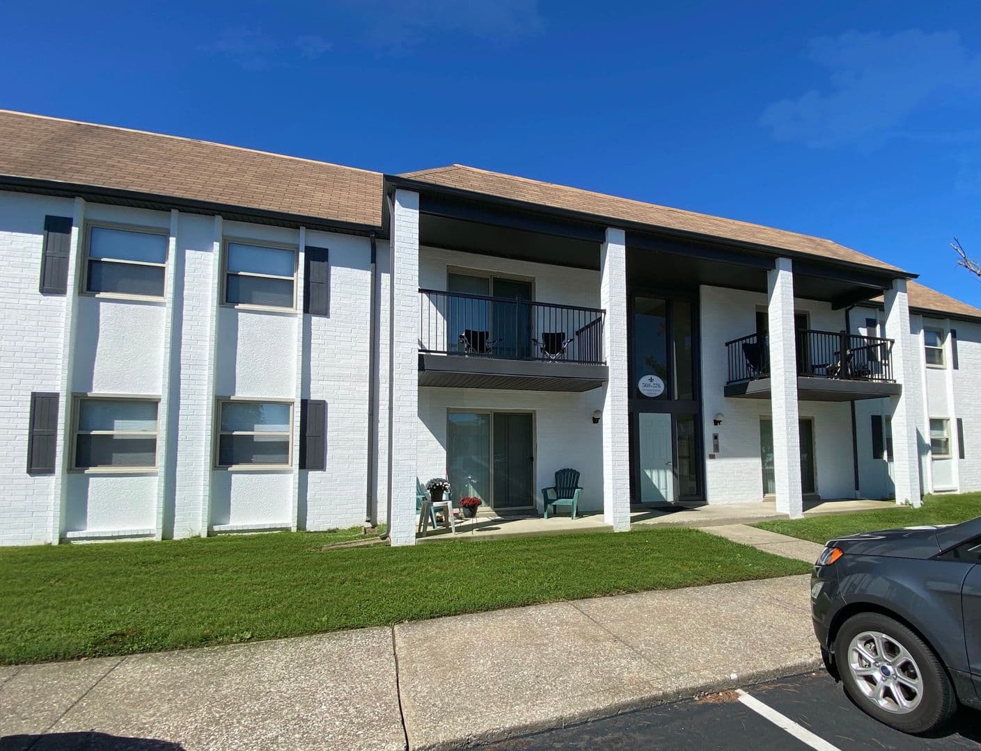 Evansville House: 5560 East Virginia Street