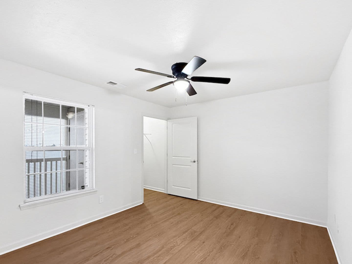 Evansville House: 400 Beachfront Drive