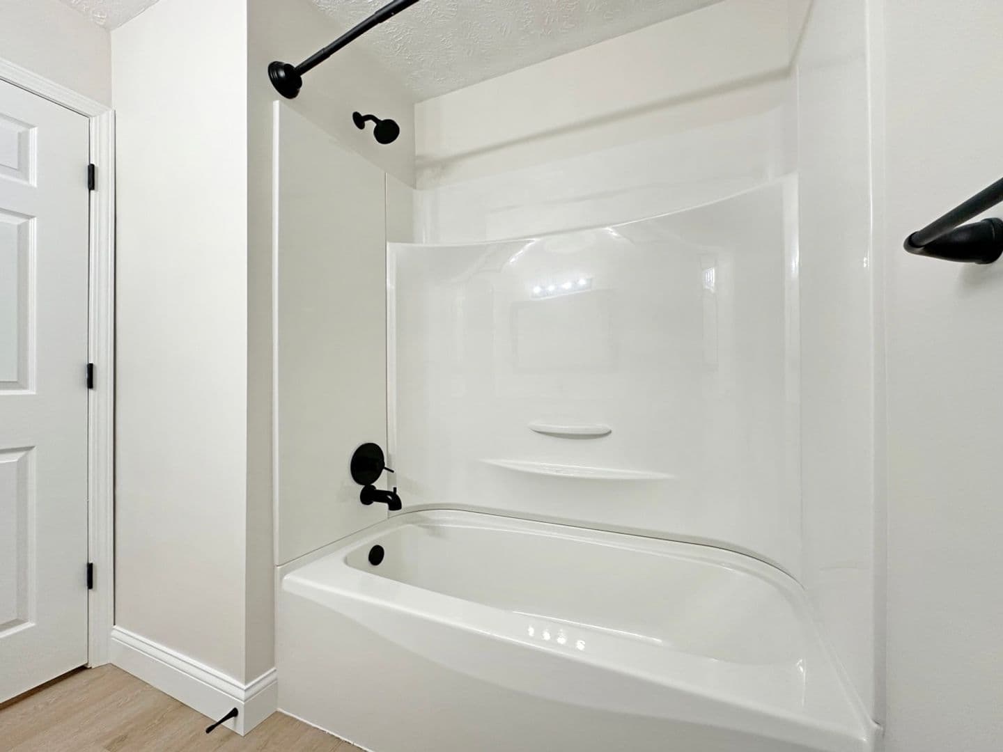 Newburgh House: 4154 Bell Rd