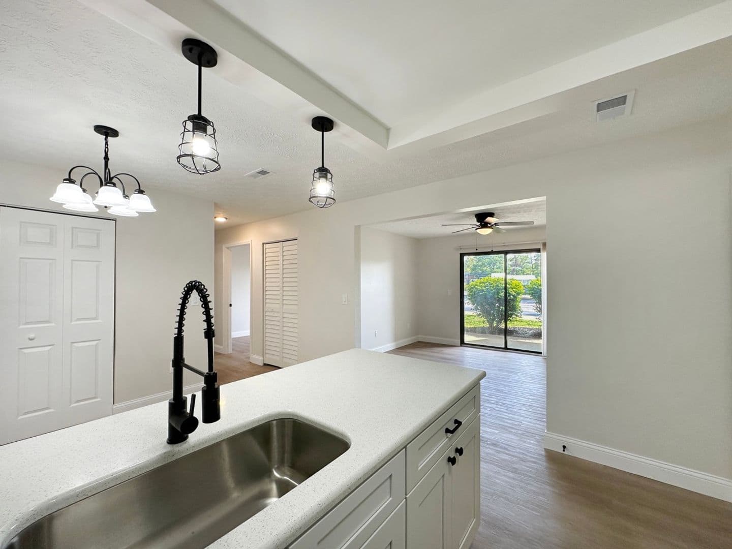 Newburgh House: 4154 Bell Rd