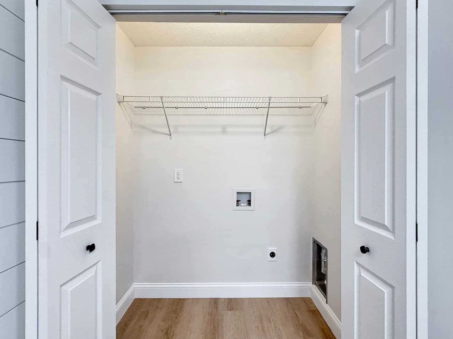Newburgh House: 4152 Bell Road