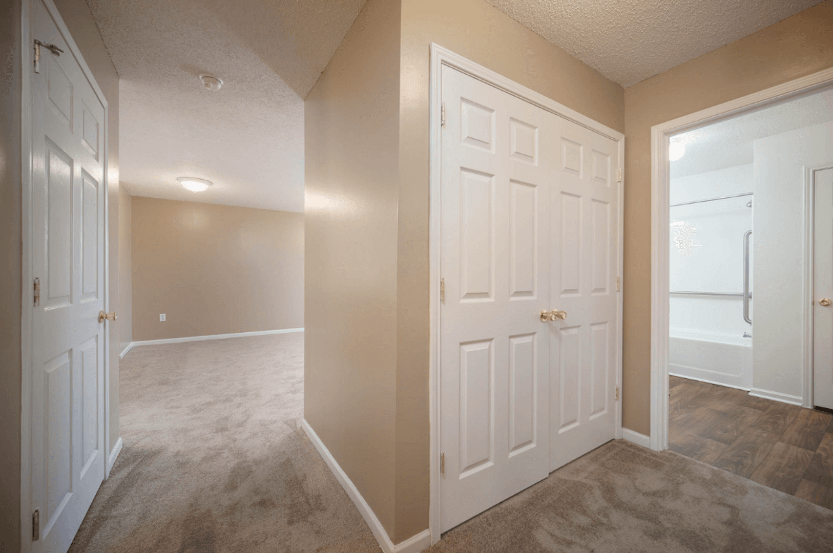 Athens House: 17962 Arrowhead Dr