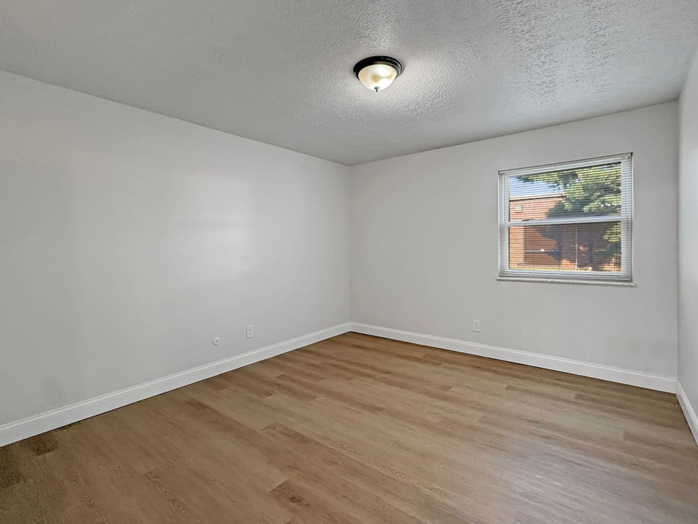 Evansville House: 5564 East Virginia Street