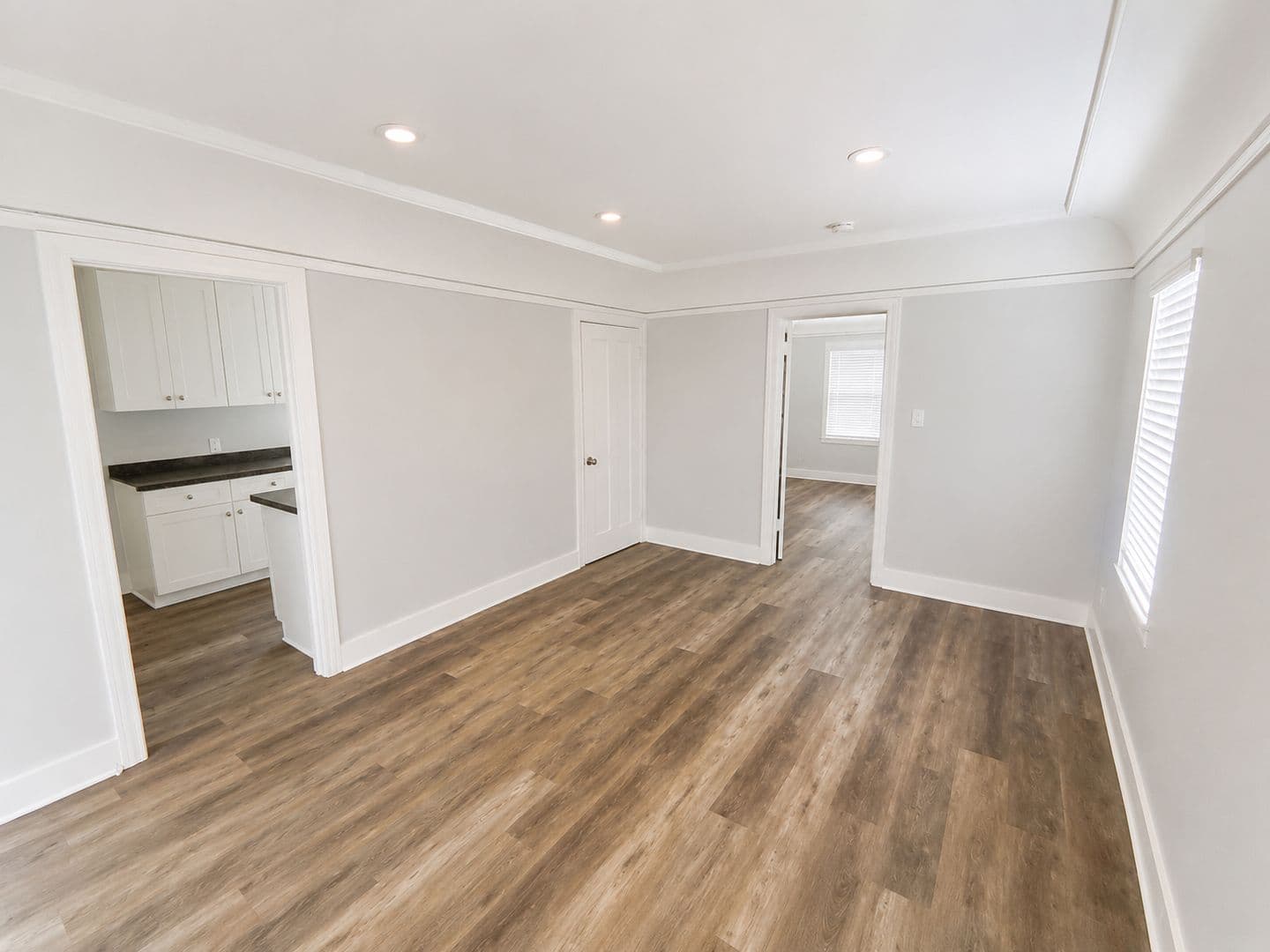 Pasadena Apartment: 88 S.Allen Ave