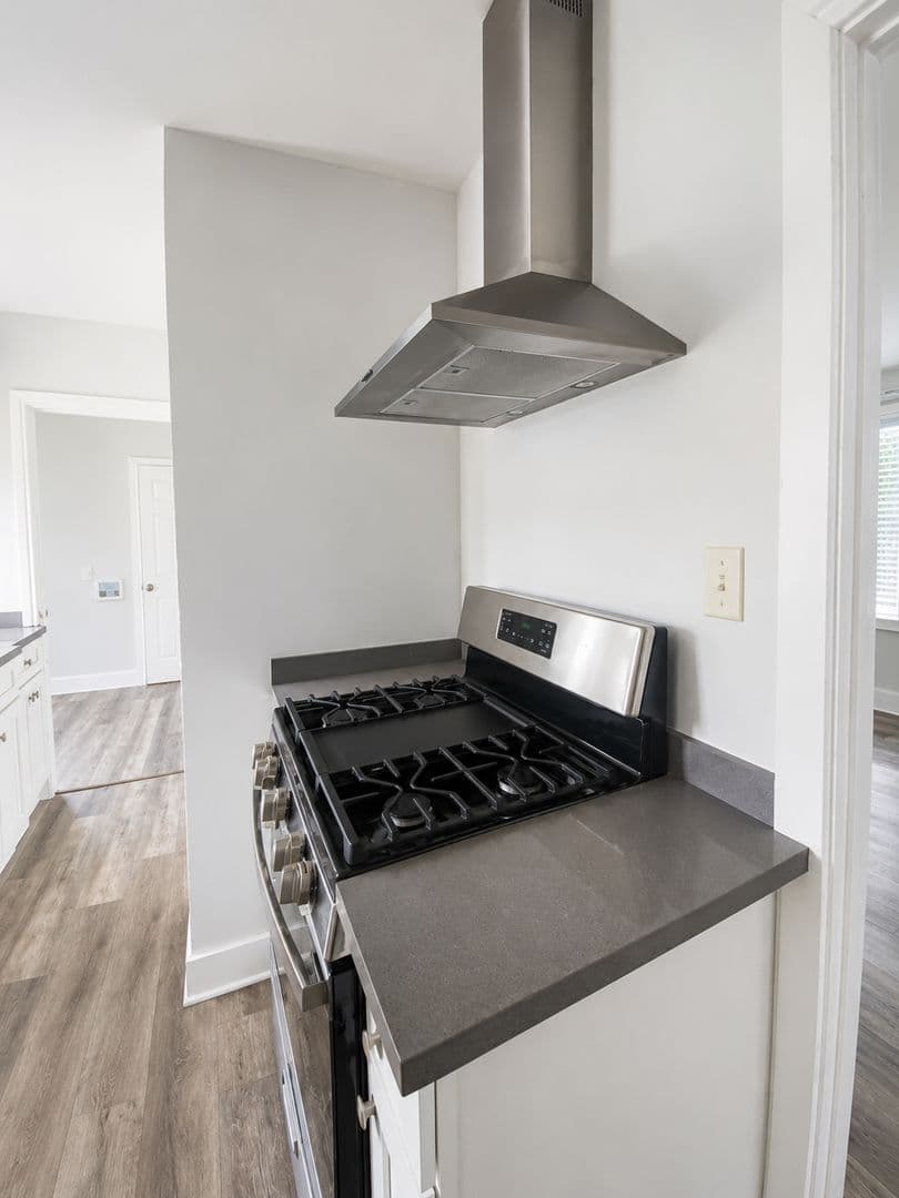 Pasadena Apartment: 88 S.Allen Ave