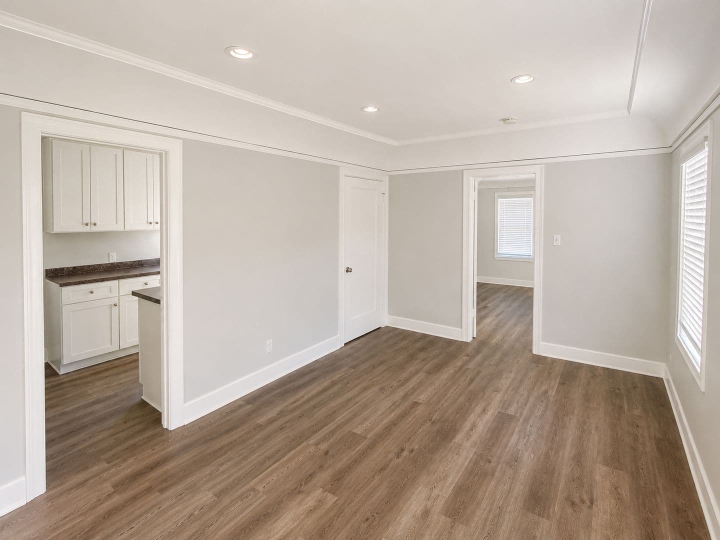 Pasadena Apartment: 88 S.Allen Ave