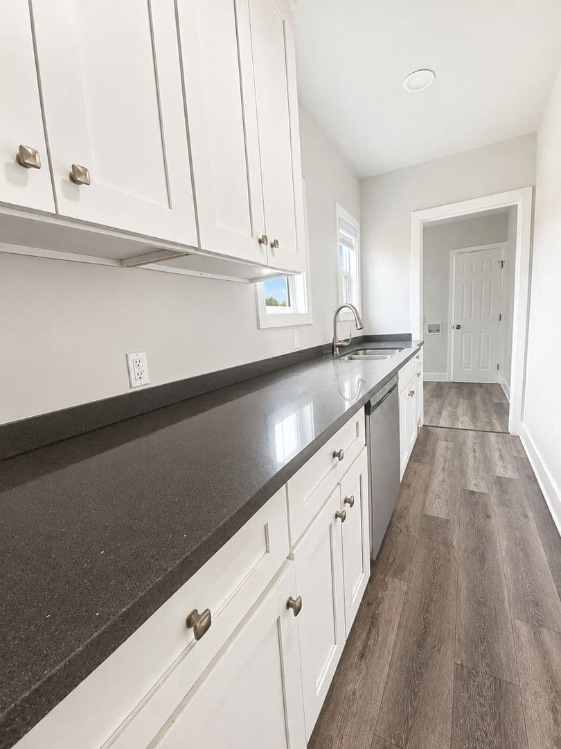 Pasadena Apartment: 88 S.Allen Ave