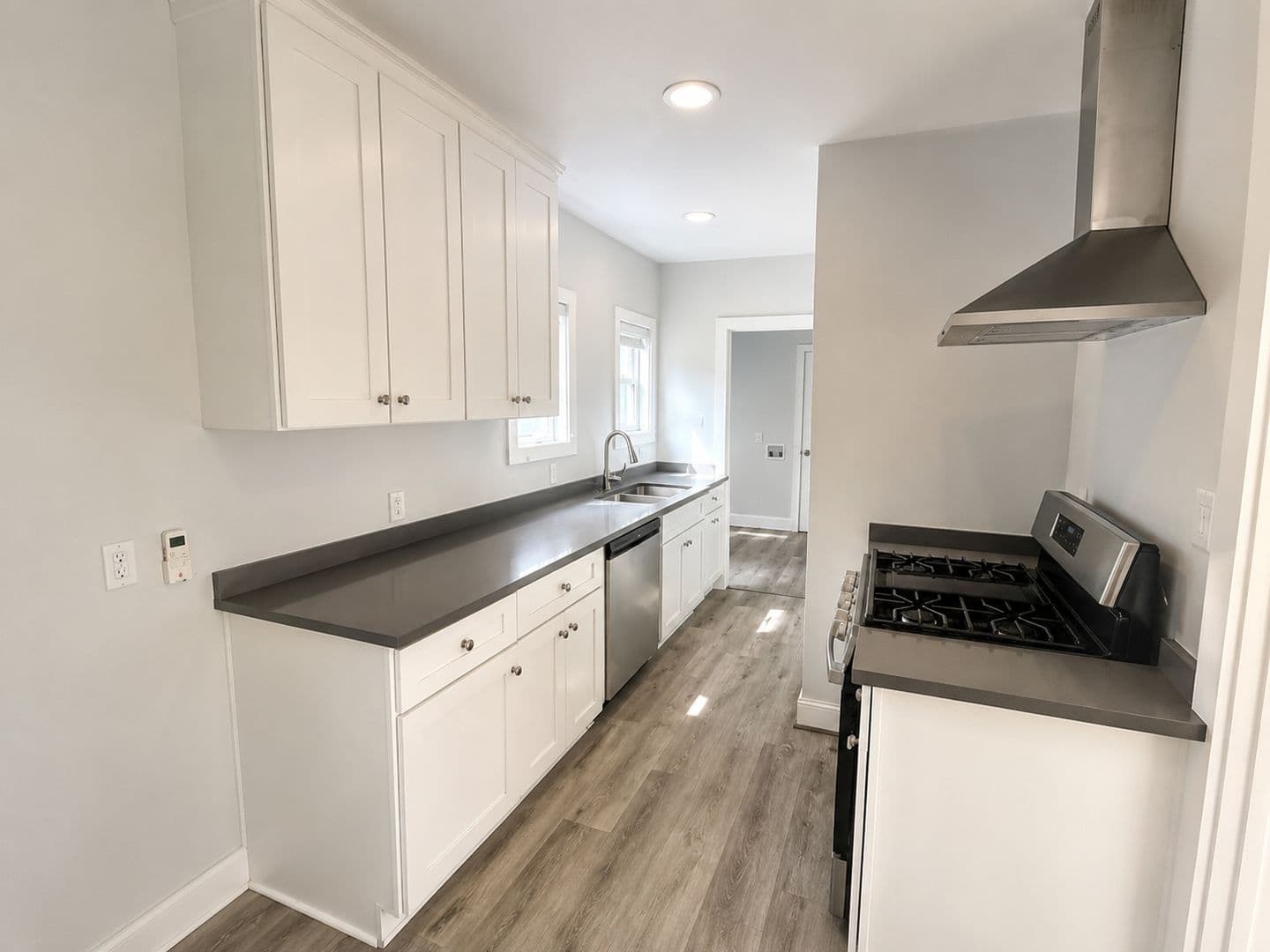 Pasadena Apartment: 88 S.Allen Ave
