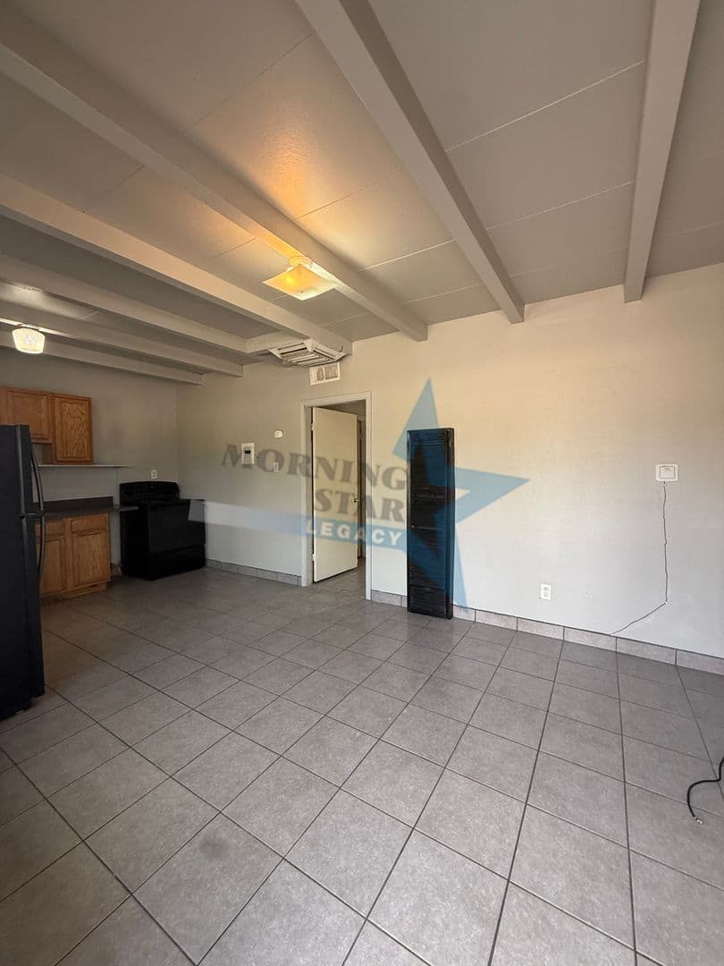 Las Cruces Apartment: 2300 Jordan Rd