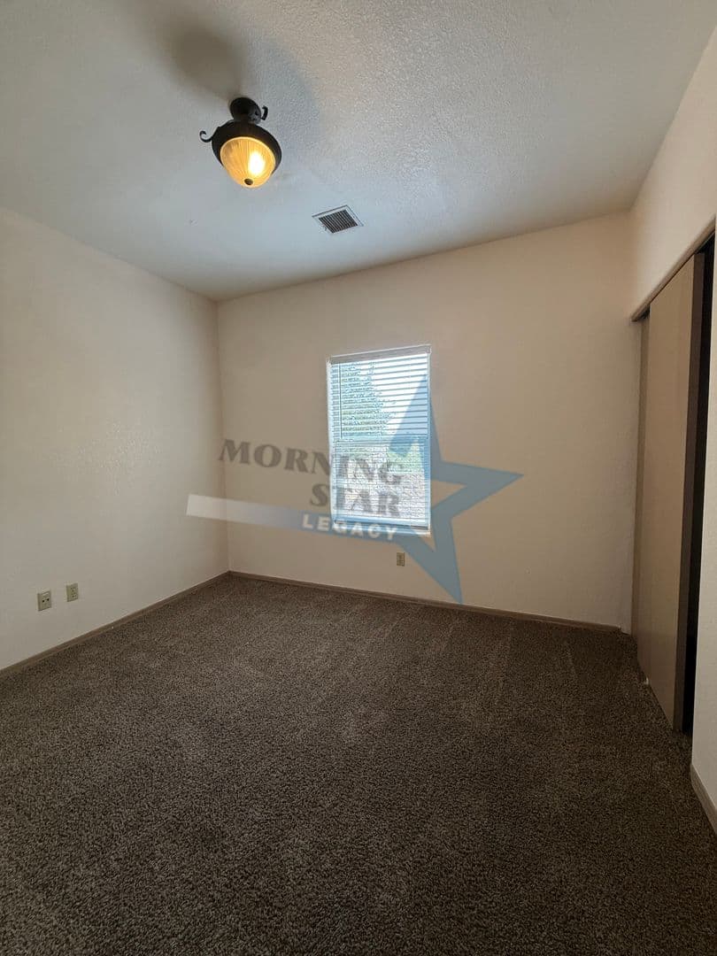 Las Cruces House: 3187 Athenian Way