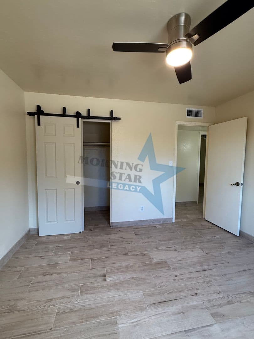 Las Cruces House: 1954 Redwood St