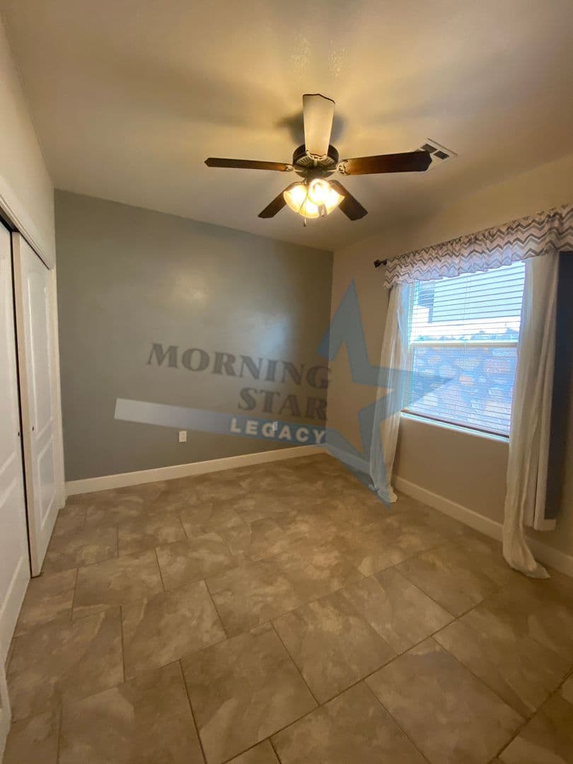 Las Cruces House: 1713 Ava Ave
