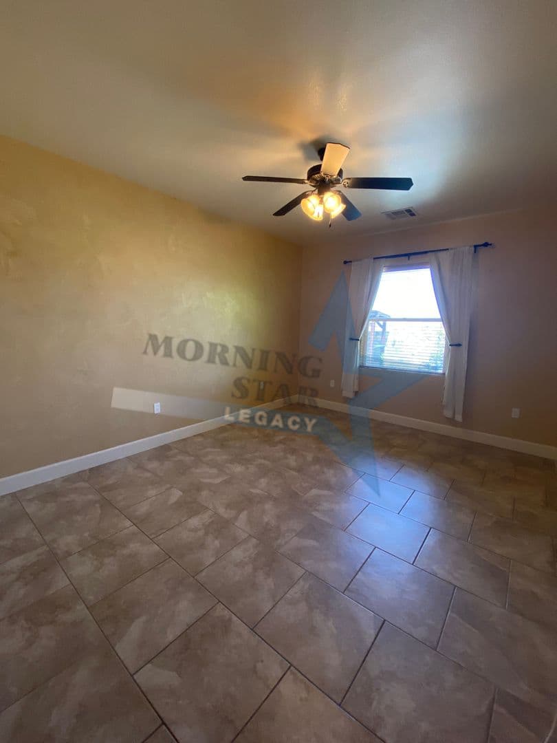 Las Cruces House: 1713 Ava Ave
