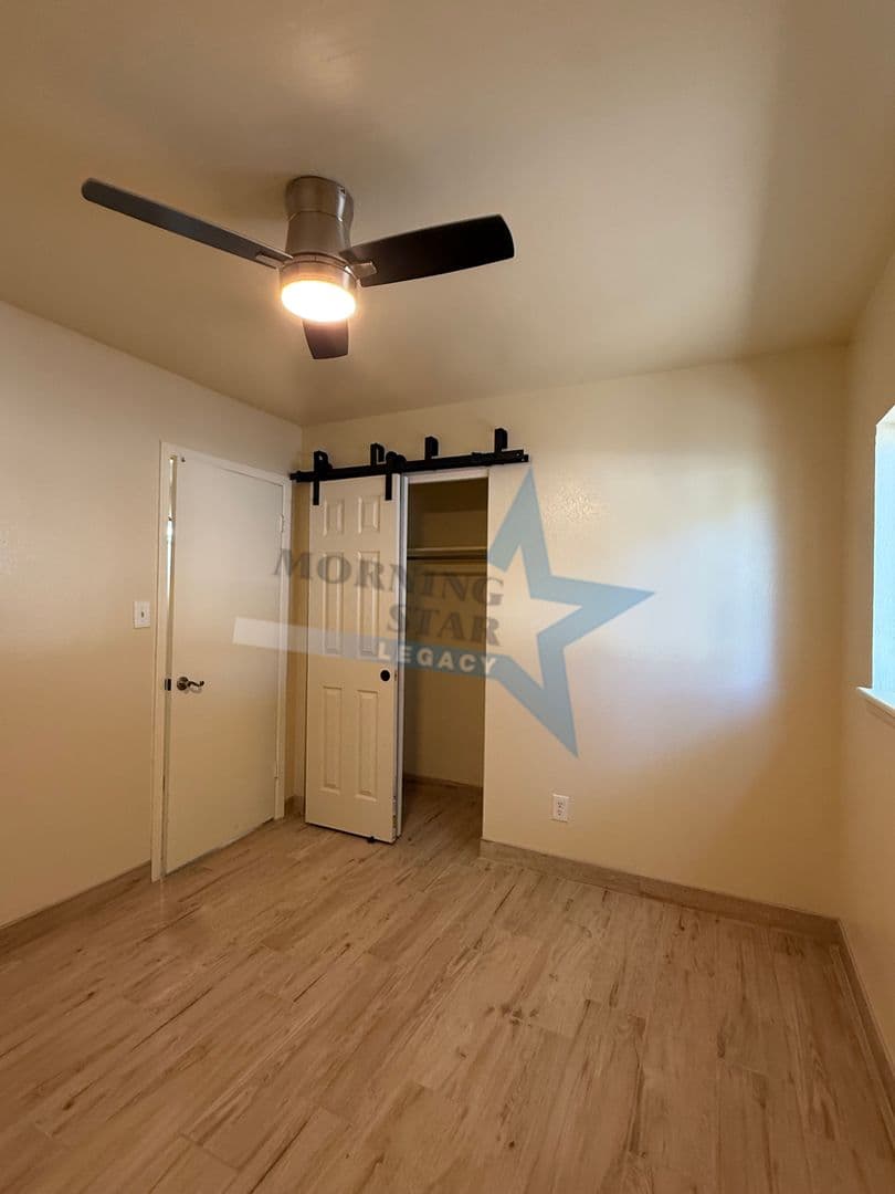 Las Cruces House: 1954 Redwood St