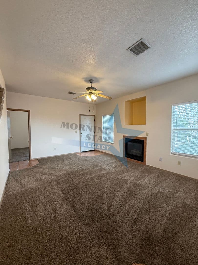 Las Cruces House: 3187 Athenian Way