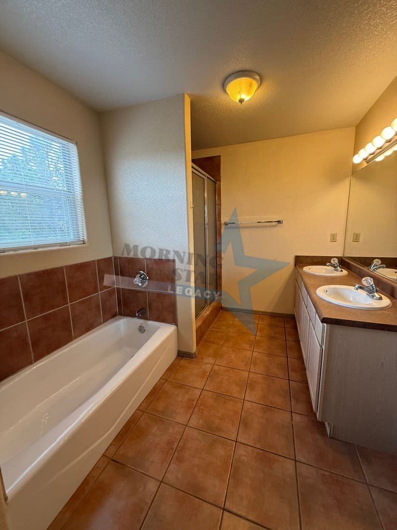 Las Cruces House: 3187 Athenian Way