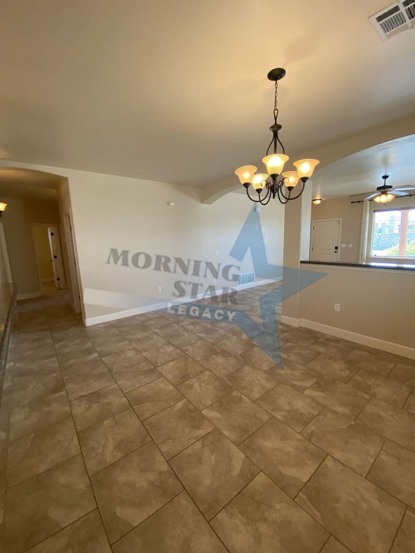 Las Cruces House: 1713 Ava Ave