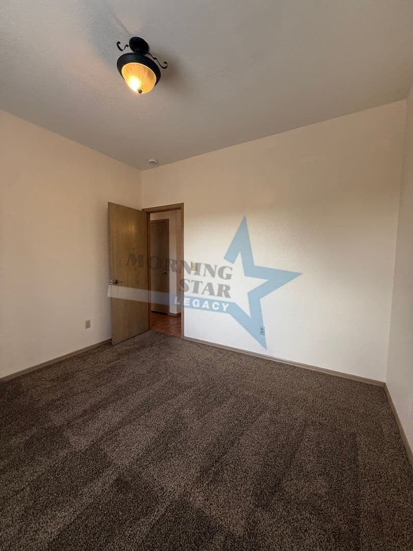 Las Cruces House: 3187 Athenian Way