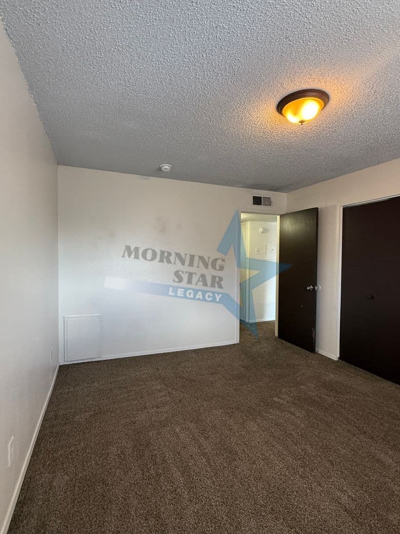 Las Cruces Apartment: 505 W Griggs