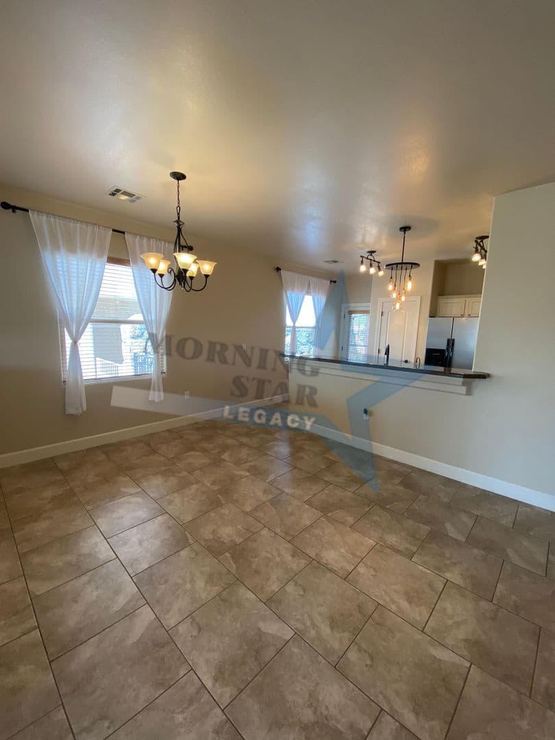 Las Cruces House: 1713 Ava Ave
