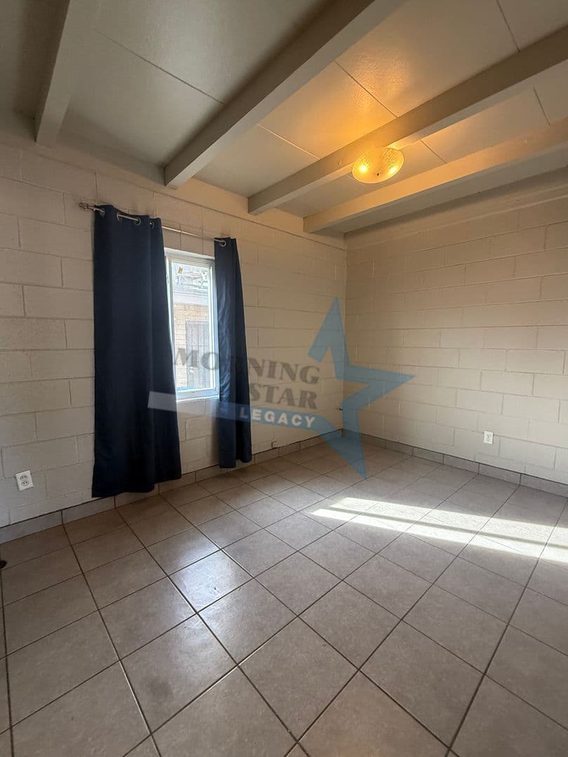 Las Cruces Apartment: 2300 Jordan Rd