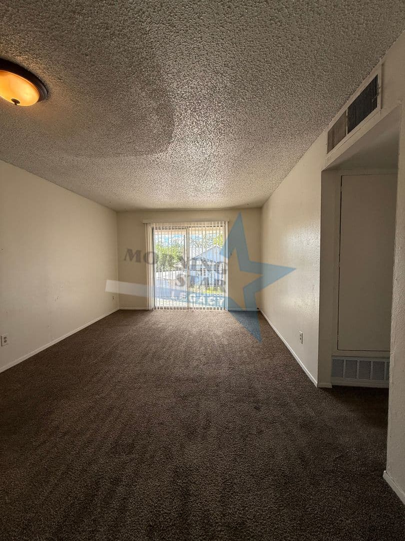 Las Cruces Apartment: 505 W Griggs