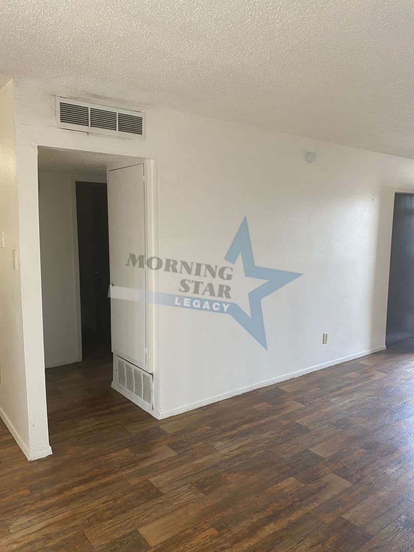 Las Cruces Apartment: 505 W Griggs
