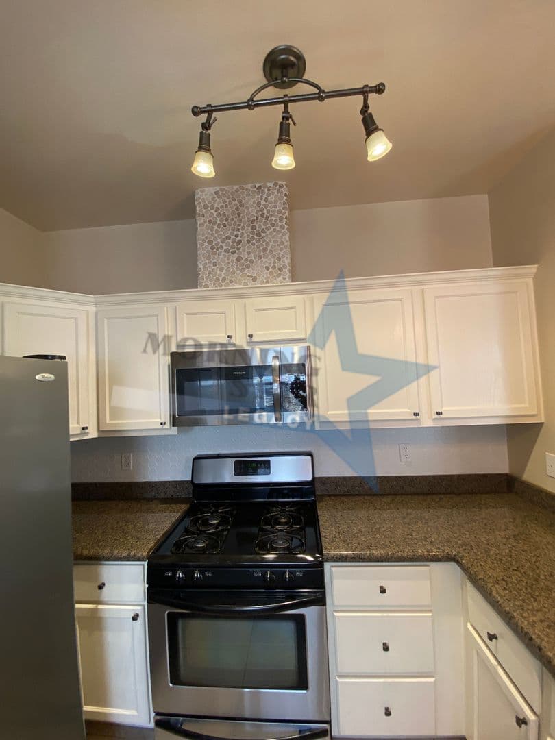 Las Cruces House: 1713 Ava Ave