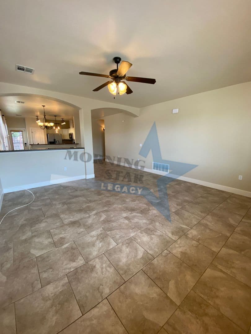 Las Cruces House: 1713 Ava Ave