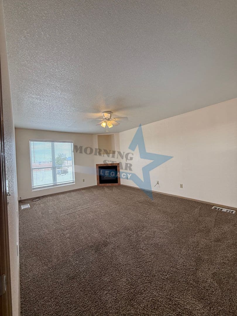 Las Cruces House: 3187 Athenian Way