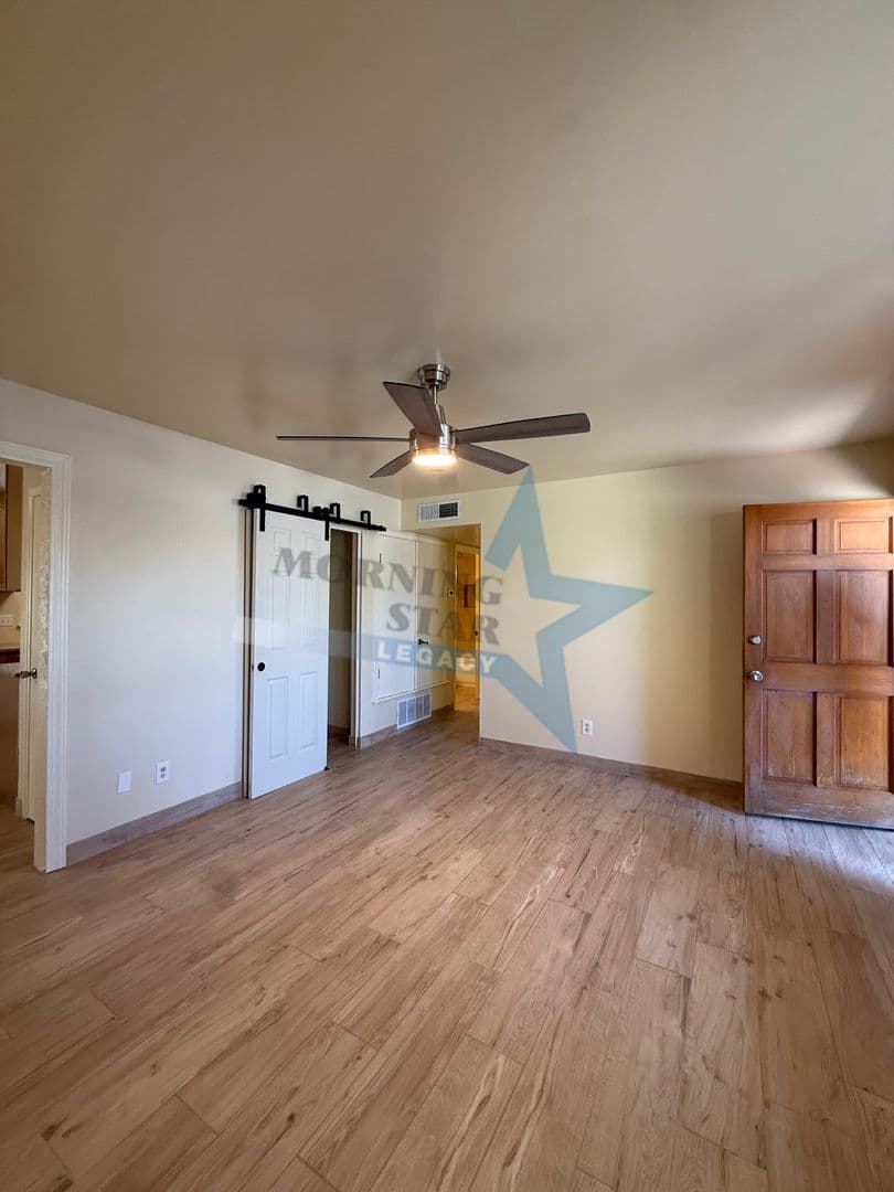 Las Cruces House: 1954 Redwood St