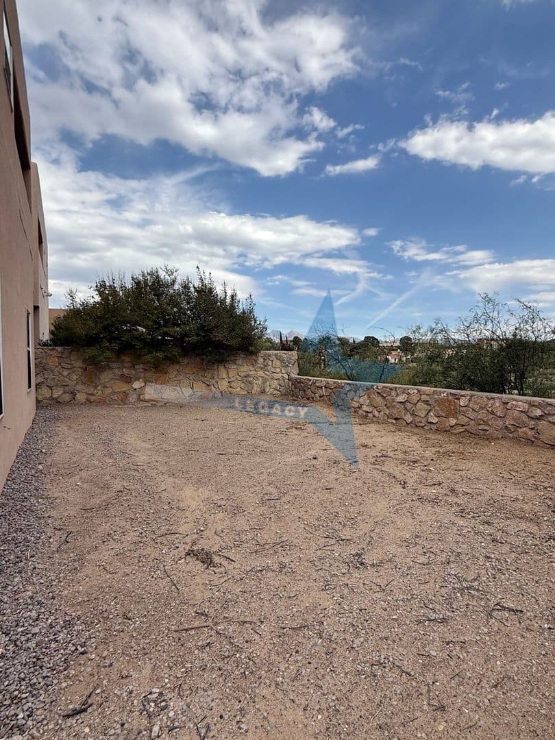 Las Cruces House: 3187 Athenian Way