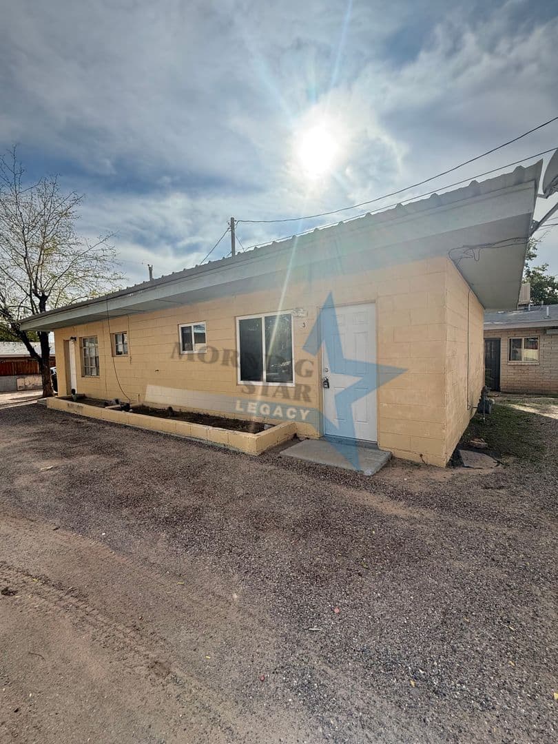 Las Cruces Apartment: 2300 Jordan Rd