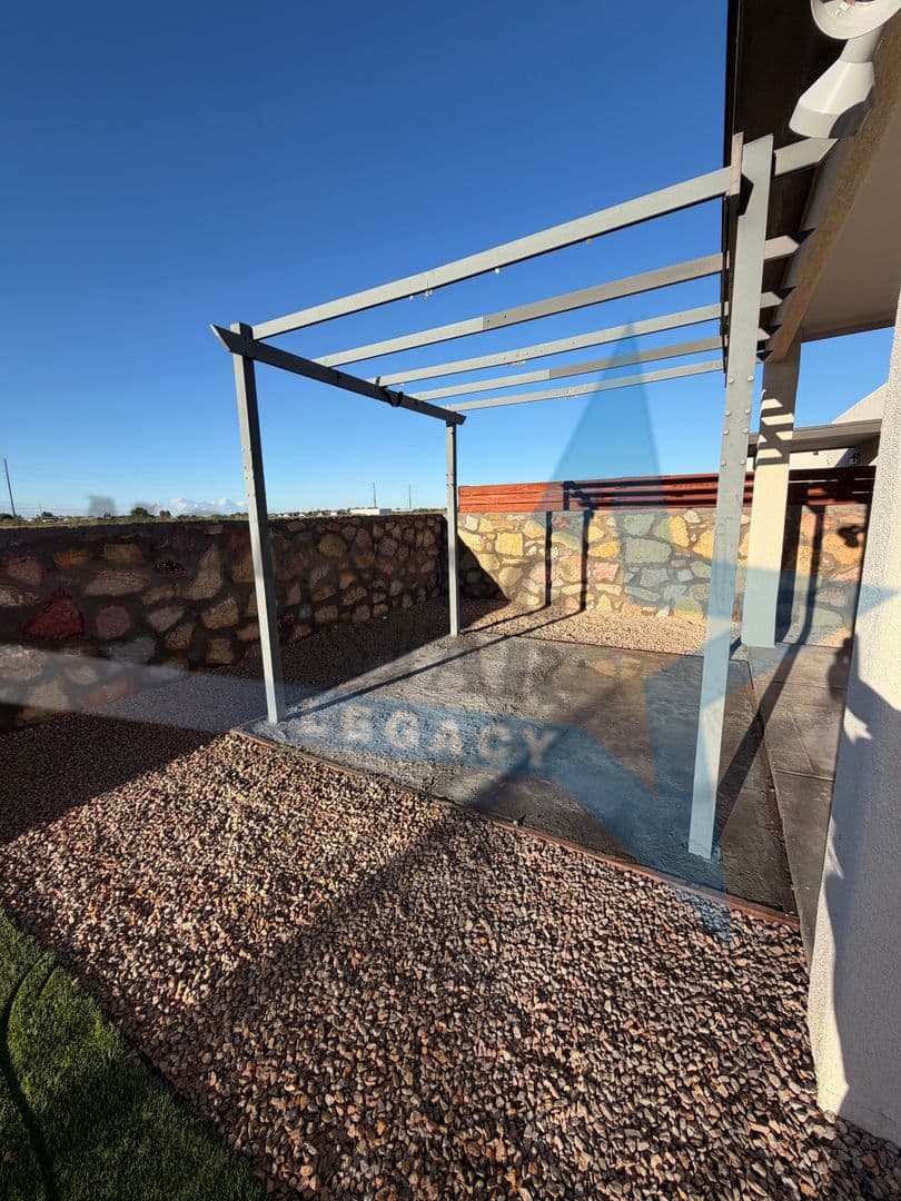 Las Cruces House: 3966 Caspian Rd