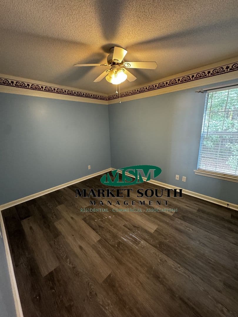 Savannah House: 212 Sugar Mill Drive