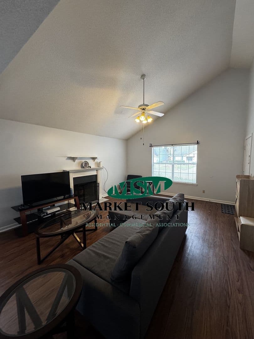 Savannah House: 212 Sugar Mill Drive