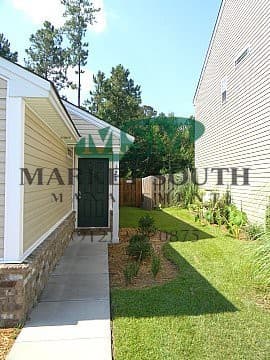 Savannah House: 128 Lake Pointe Drive