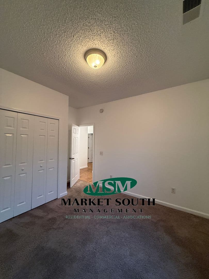 Savannah House: 10 Hartland Court