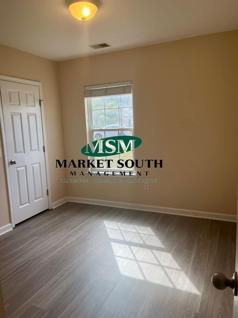 Savannah House: 48 Twin Oaks Place