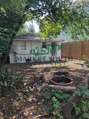 Savannah House: 520 E. Bolton Street