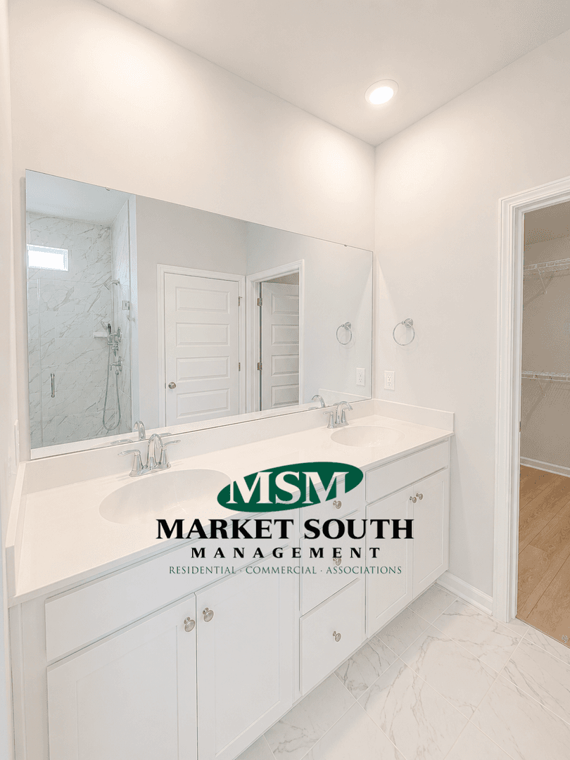 Pooler House: 108 Holloway Hill